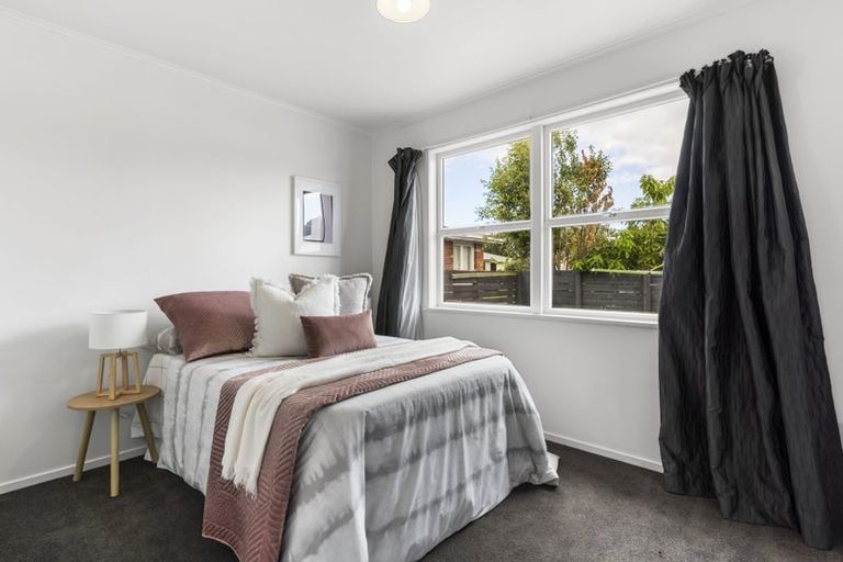 Photo of property in 55 Larnoch Road, Henderson, Auckland, 0610