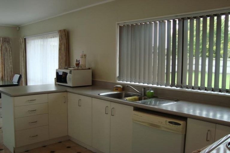 Photo of property in 87 Tington Avenue, Wattle Downs, Auckland, 2103