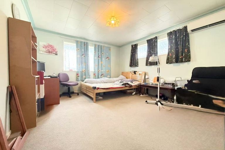 Photo of property in 18 Marvon Downs Avenue, Pakuranga Heights, Auckland, 2010