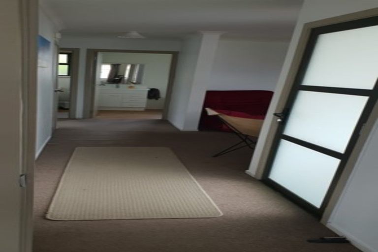 Photo of property in 47 Grove Road, Papakura, 2110