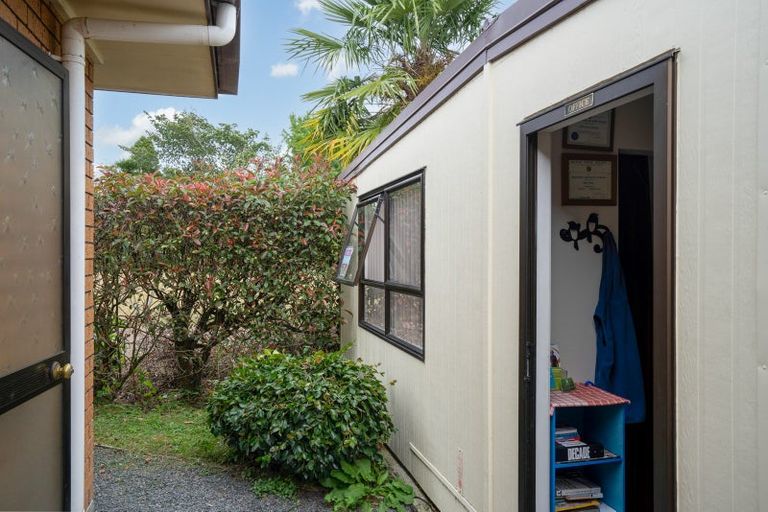 Photo of property in 251 Shakespeare Street, Leamington, Cambridge, 3432