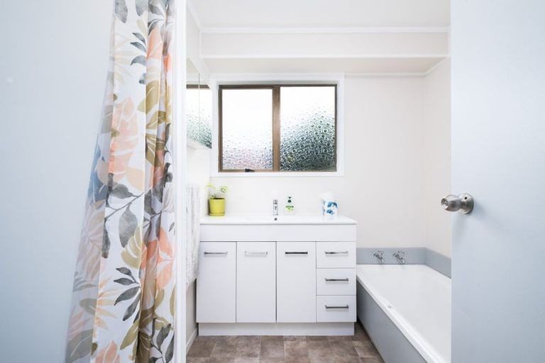 Photo of property in 245 Weymouth Road, Manurewa, Auckland, 2102
