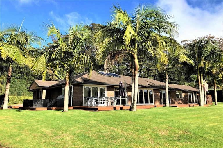 Photo of property in 16 Kotare Heights, Kerikeri, 0230