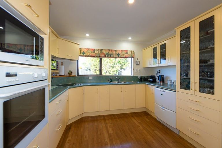 Photo of property in 12b Avondale Road, Taradale, Napier, 4112