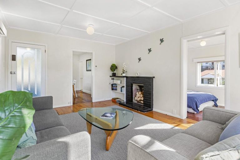 Photo of property in 22 James Street, Raglan, 3225