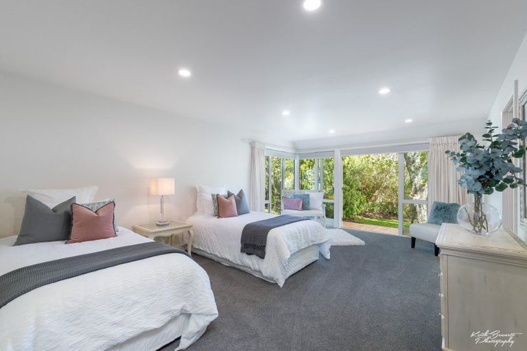 Photo of property in 70 Barton Road, Heretaunga, Upper Hutt, 5018