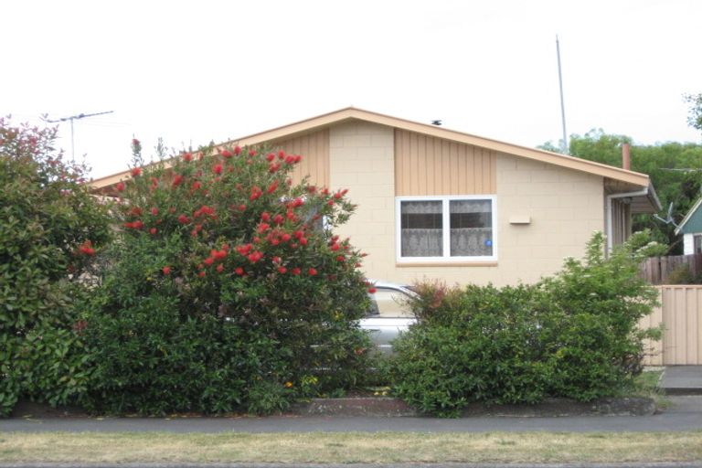Photo of property in 475 Mairehau Road, Parklands, Christchurch, 8083