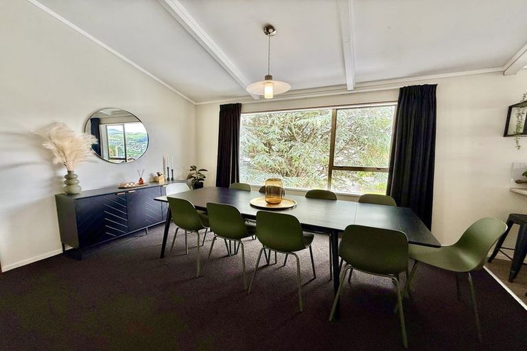 Photo of property in 48 Fyvie Avenue, Tawa, Wellington, 5028