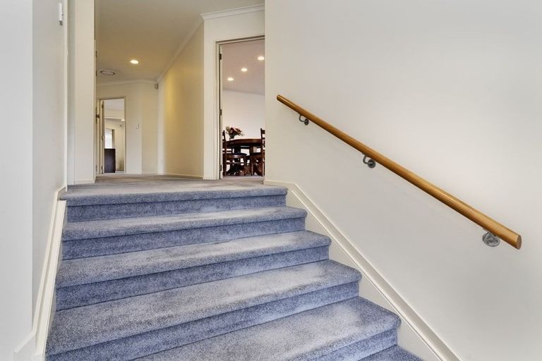 Photo of property in 5 Breenagh Place, Massey, Auckland, 0614