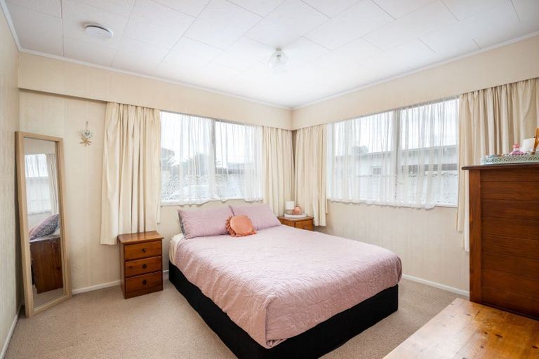 Photo of property in 2/151 Carrington Street, Lower Vogeltown, New Plymouth, 4310