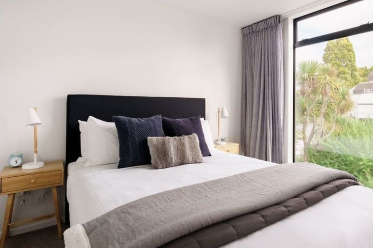 Photo of property in 2/22 Peterborough Street, Christchurch Central, Christchurch, 8013