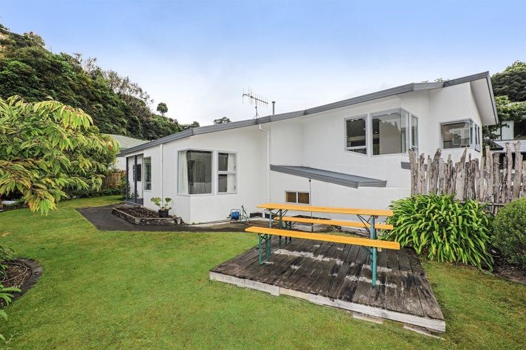 Photo of property in 135 Milton Road, Bluff Hill, Napier, 4110