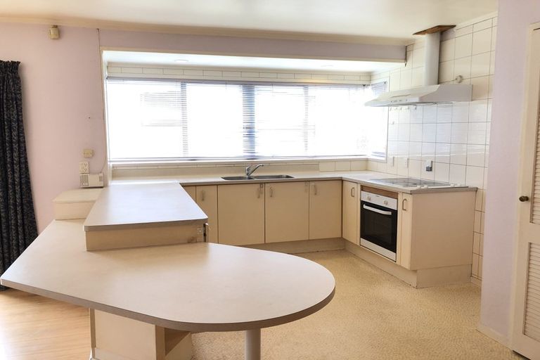 Photo of property in 10 Ronald Macken Place, Windsor Park, Auckland, 0632