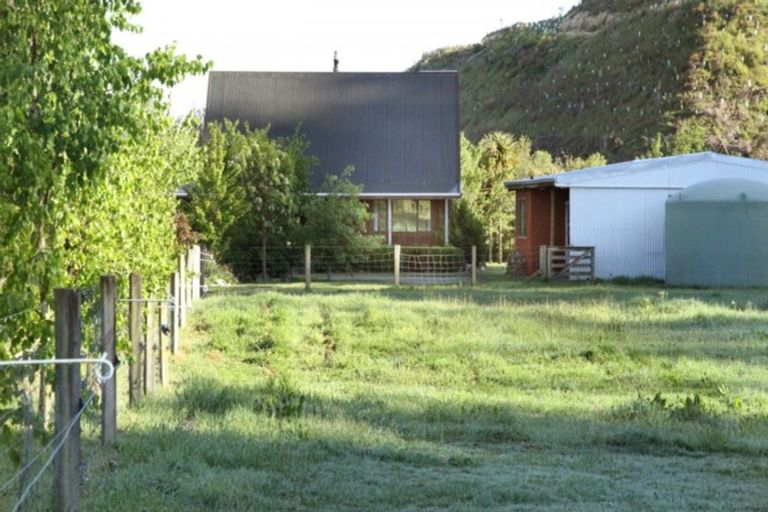 Photo of property in 7 Neudorf Road, Upper Moutere, 7175