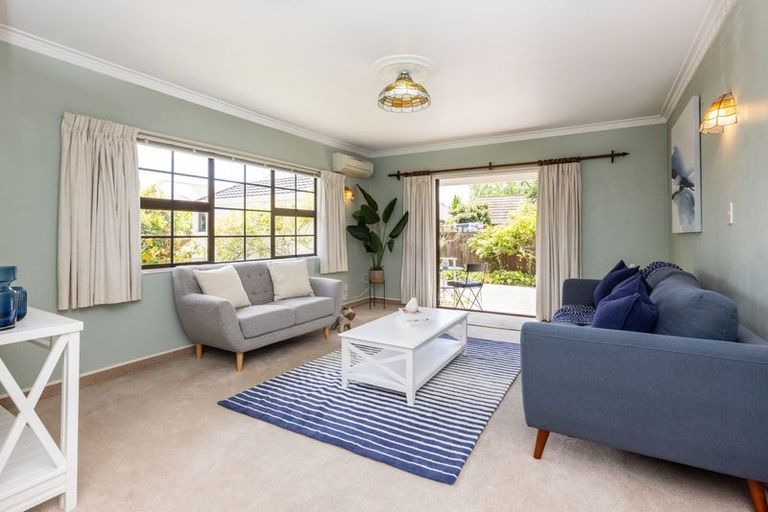 Photo of property in 2/22 Middle Road, Havelock North, 4130