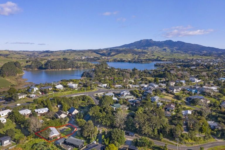 Photo of property in 1a Cross Street, Raglan, 3225