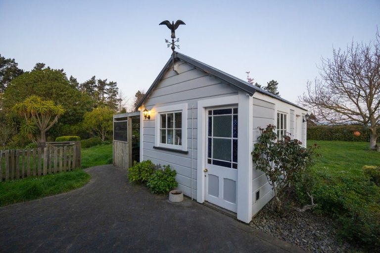 Photo of property in 98 Taonui Road, Aorangi, Feilding, 4775