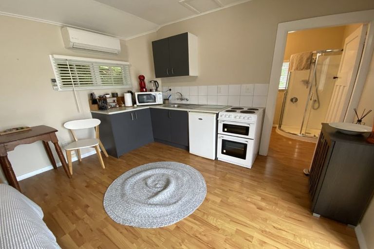 Photo of property in 13 Valley Street, Island Bay, Wellington, 6023