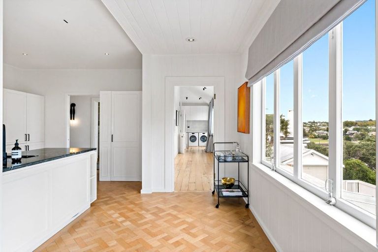 Photo of property in 65 Marine Parade, Herne Bay, Auckland, 1011