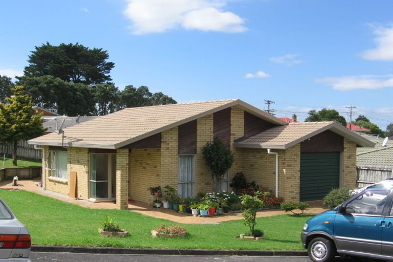 Photo of property in 5 Evergreen Rise, New Lynn, Auckland, 0600