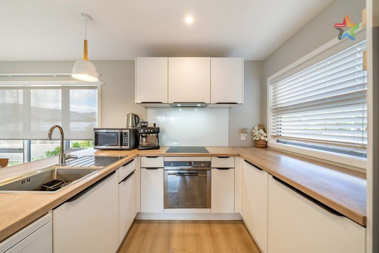 Photo of property in 3 Okoutu Lane, Moera, Lower Hutt, 5010