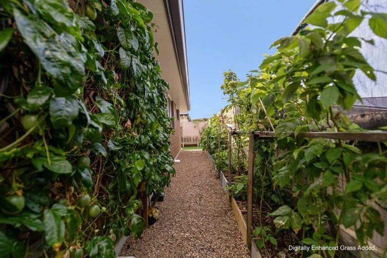 Photo of property in 5 Faber Place, Rototuna North, Hamilton, 3210