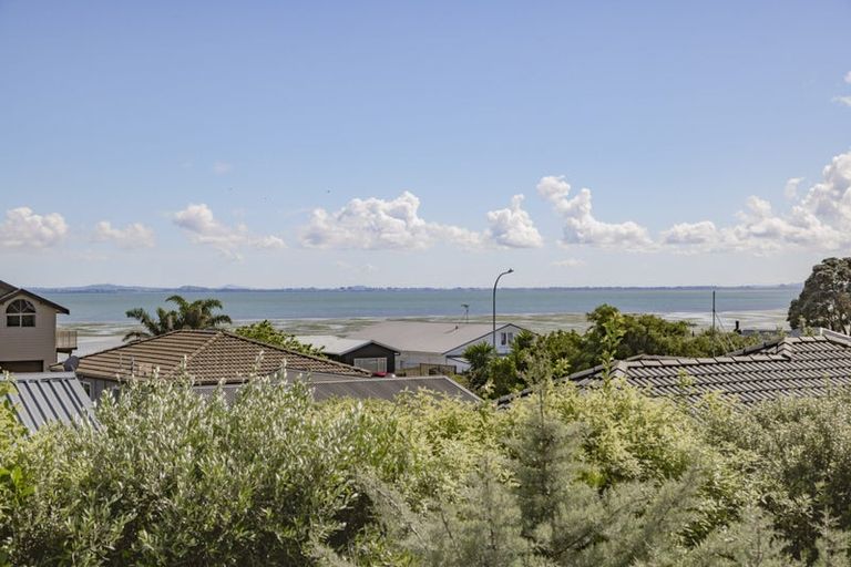 Photo of property in 37 Clarks Beach Road, Clarks Beach, 2122