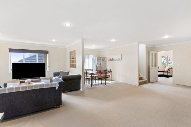 Photo of property in 11 Amaretto Avenue, Flat Bush, Auckland, 2019