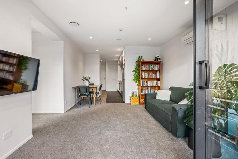 Photo of property in 102/1 Buscomb Avenue, Henderson, Auckland, 0610