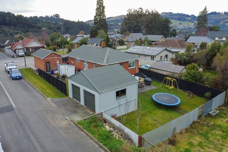 Photo of property in 77 Main Road, Fairfield, Dunedin, 9018