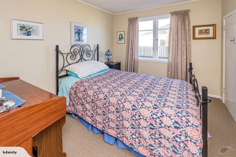 Photo of property in 188 Cornfoot Street, Castlecliff, Whanganui, 4501