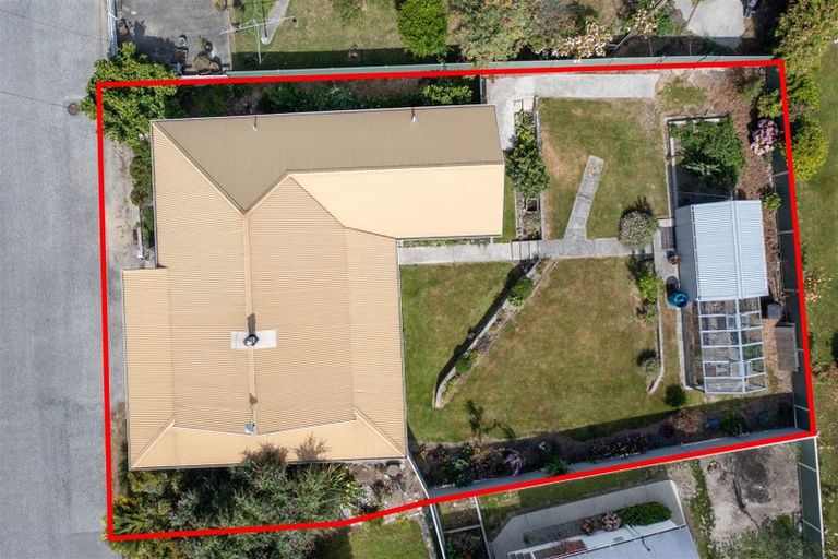 Photo of property in 43 Cheviot Street, Roxburgh, 9500