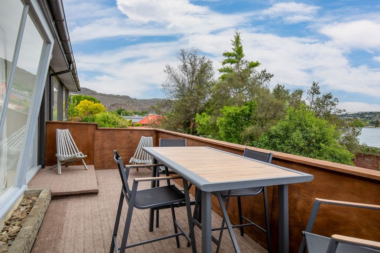 Photo of property in 2 Royal Terrace, Alexandra, 9320