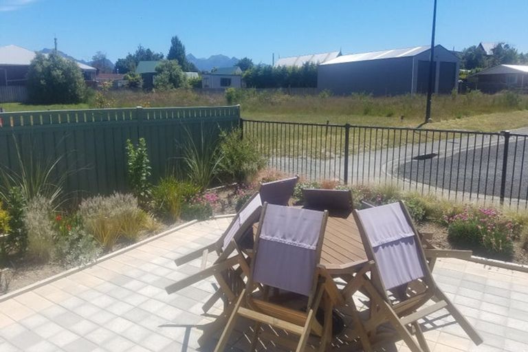 Photo of property in 25 Motu-au Close, Manapouri, 9679