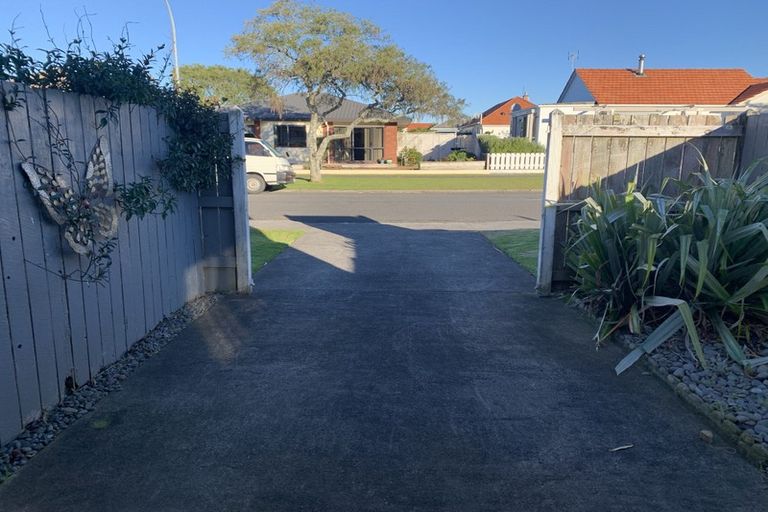 Photo of property in 3 Kaimata Street, Brooklands, New Plymouth, 4310