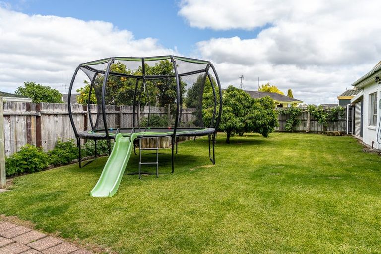 Photo of property in 32 Livingstone Avenue, Nawton, Hamilton, 3200