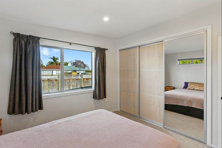 Photo of property in 37 Liverpool Street, Levin, 5510