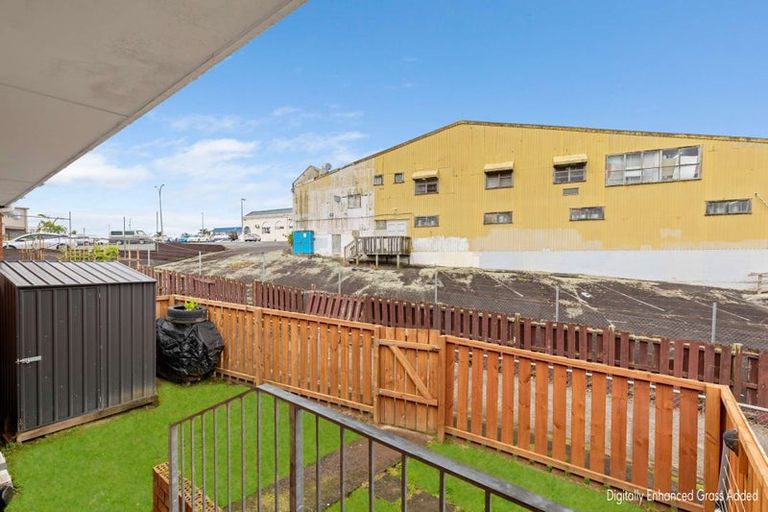 Photo of property in 2/15 Richards Avenue, Papatoetoe, Auckland, 2025
