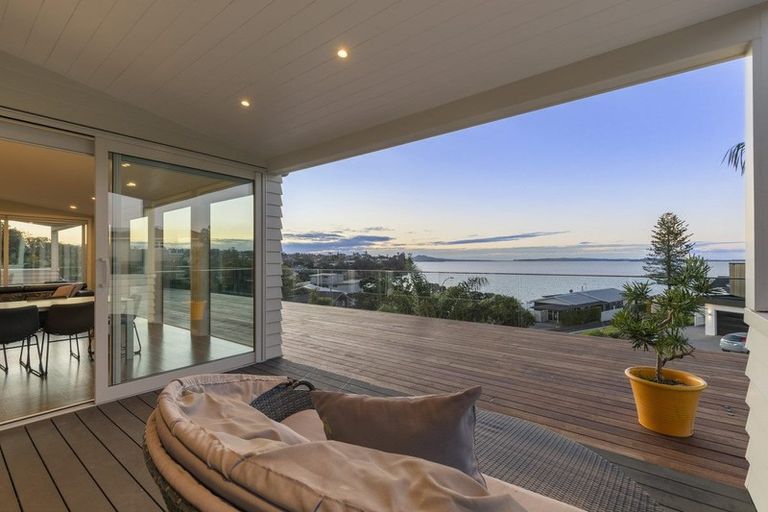 Photo of property in 4 Rangitoto View Road, Cockle Bay, Auckland, 2014