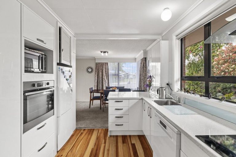 Photo of property in 95 Manu Crescent, Upper Vogeltown, New Plymouth, 4310