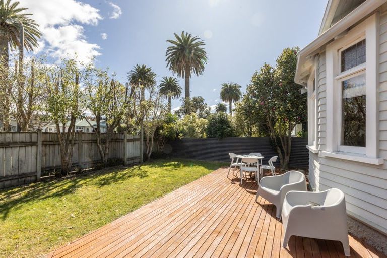 Photo of property in 82 Kennedy Road, Napier South, Napier, 4110