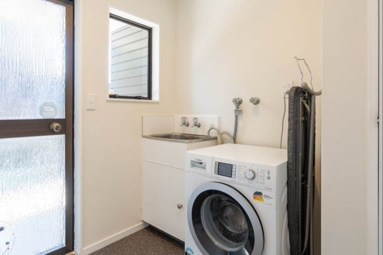 Photo of property in 4 Wakefield Grove, Waikanae, 5036