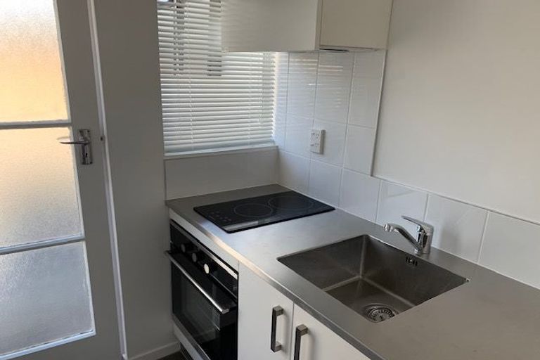 Photo of property in 594 Barbadoes Street, Edgeware, Christchurch, 8013