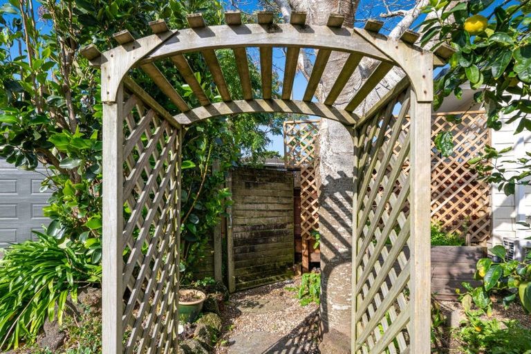 Photo of property in 23 Jelas Road, Red Beach, 0932