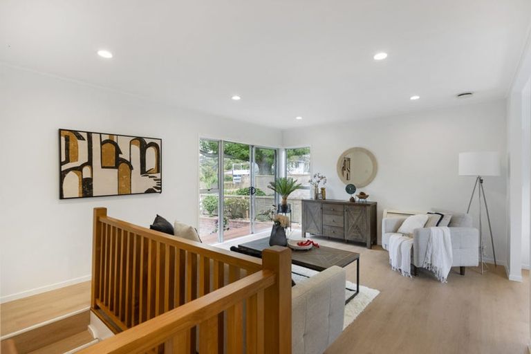 Photo of property in 15 Cunliffe Place, Glenfield, Auckland, 0629