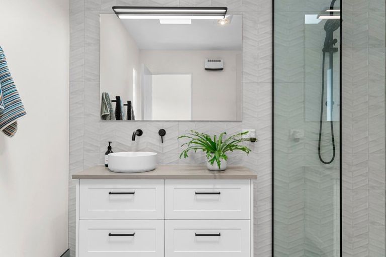 Photo of property in 84 Robert Hastie Drive, Mangawhai, 0573