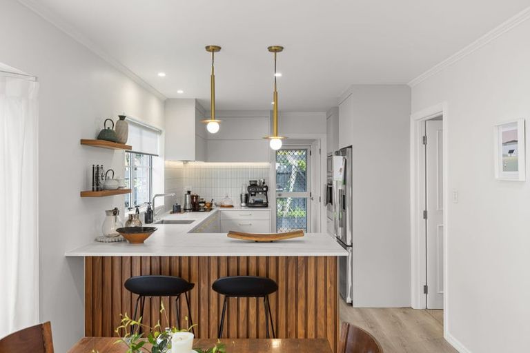 Photo of property in 1/19 Danbury Drive, Torbay, Auckland, 0630