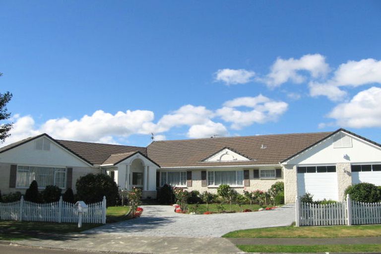 Photo of property in 19 Comeskey Grove, Elderslea, Upper Hutt, 5018