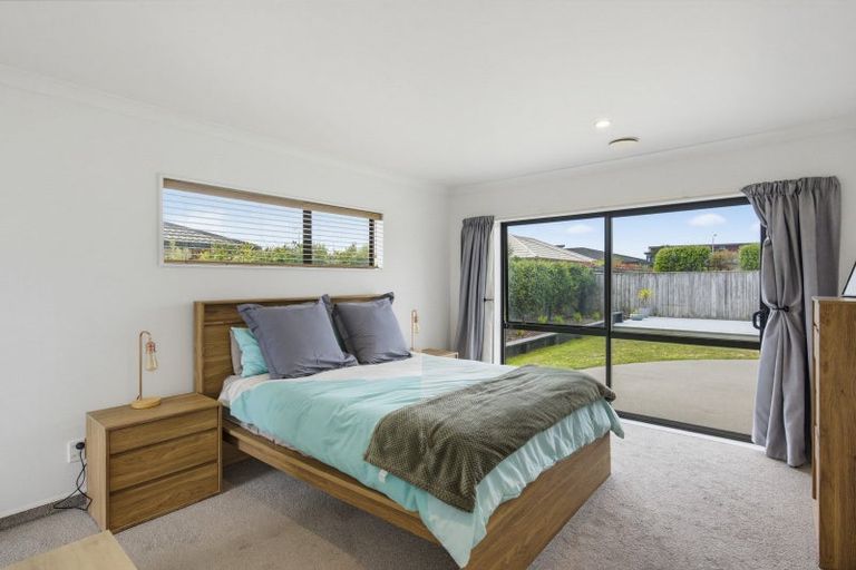 Photo of property in 1 William Noel Place, Waikanae Beach, Waikanae, 5036