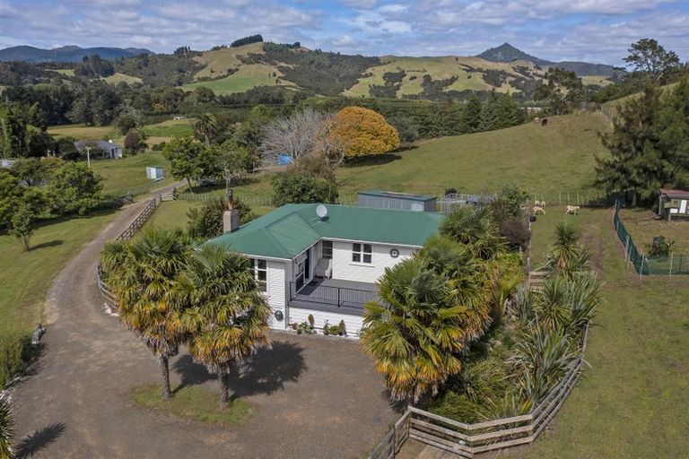Photo of property in 2787a Tapu Coroglen Road, Coroglen, Whitianga, 3591